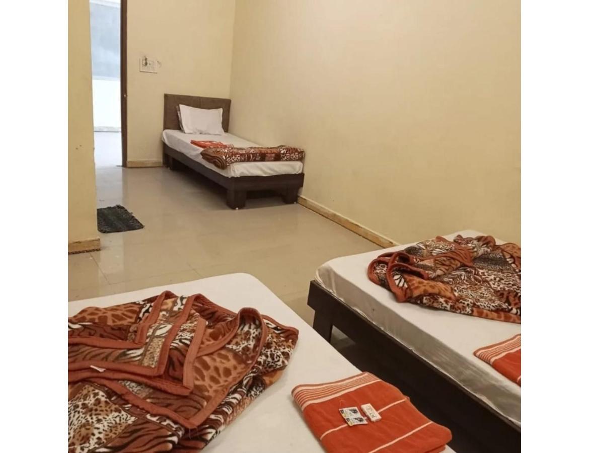 Hotel Mahakal Vishram, Ujjain Dış mekan fotoğraf